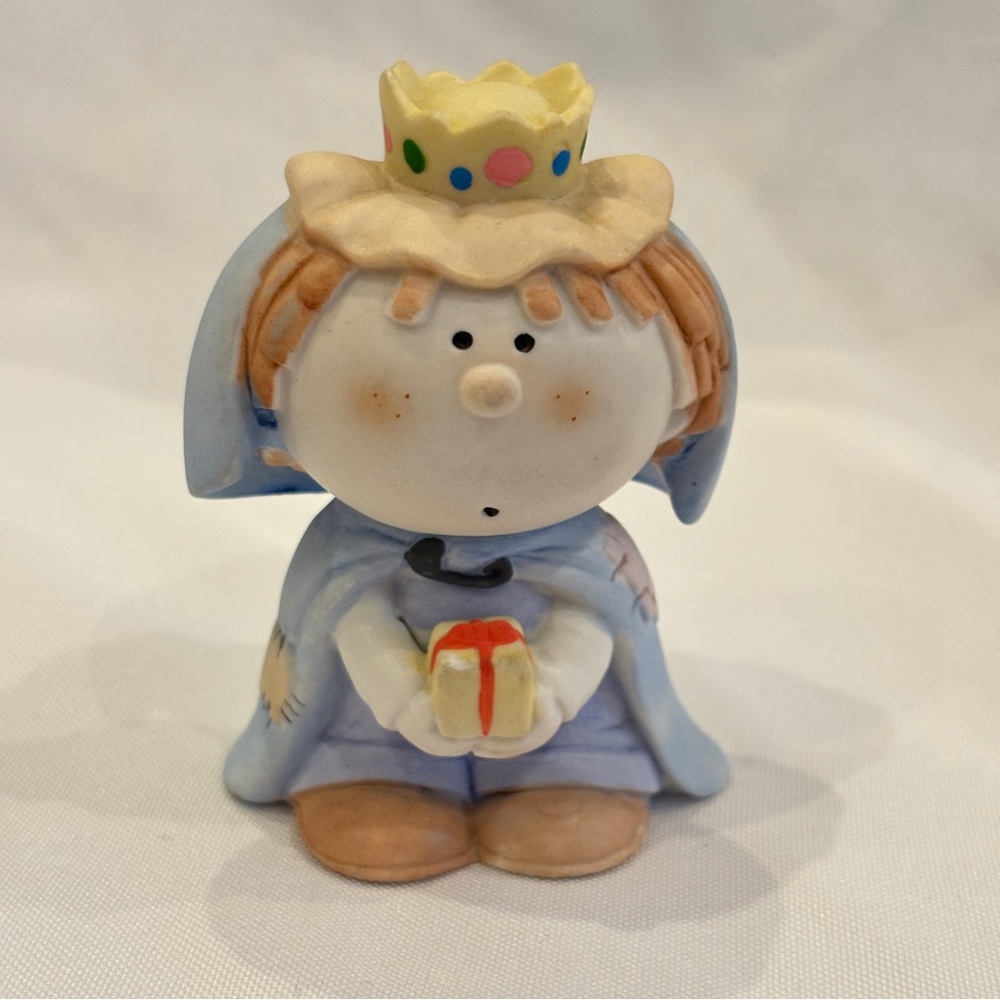 Vintage Bumpkins Figurine by Fabius for Georg – Princess with Crown & Gift –